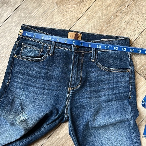 DRIFTWOOD Jackie Skinny Jeans Embroidered Floral Pink with Distressed Hems Knees - Picture 11 of 11